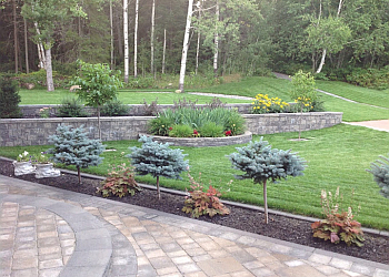 Barrie Paysagistes TOUGH OAKS Landscaping