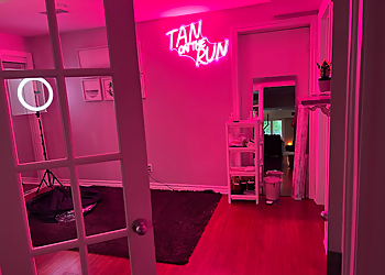 Markham tanning salon Tan on the Run