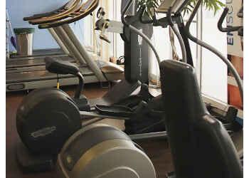 Brampton physical therapist Taruneet Dhir, BPT - BRAMPTON PHYSIOTHERAPY + WELLNESS INSTITUTE