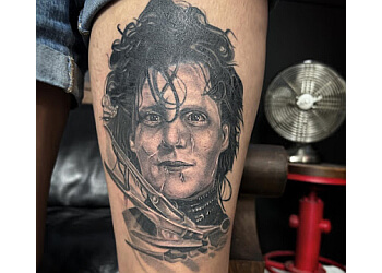 Mirabel Salons de tatouage Tatouage Dark Ink