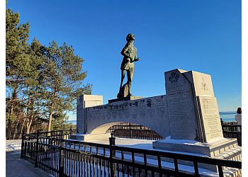 Terry Fox Monument & Tourist Information Centre