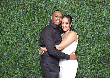 Niagara Falls photo booth company The Bloom Booth