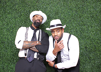 Niagara Falls photo booth company The Bloom Booth