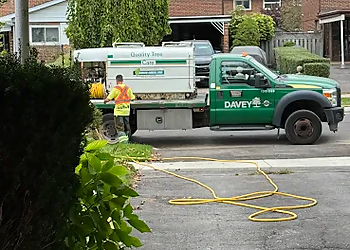 The Davey Tree Expert Company Pickering - Pickering, ON Tree Services - Truck Image
