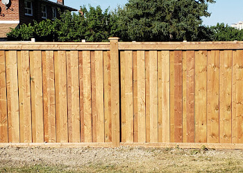 The Fence Builder