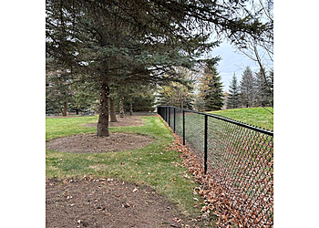 Barrie Entrepreneurs En Clôtures The Fencing Crew