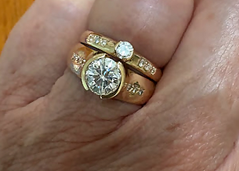 Red Deer Bijouteries The Golden Touch Goldsmiths