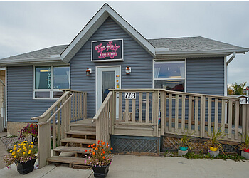 Airdrie Salons De Coiffure The Hair Lounge