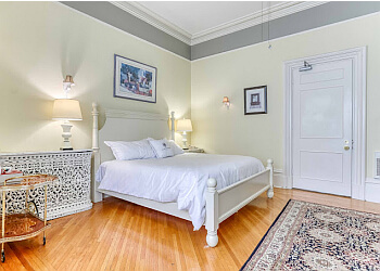 Kingston bed and breakfast The Hochelaga Inn