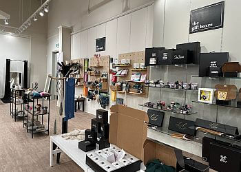 Winnipeg Boutiques De Cadeaux The Locals