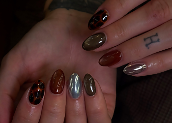 The Lounge Nails Spa & Beauty Bar - Sarnia, ON Nail Salons - Nail Enhancements