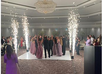 Montreal Entreprises De Divertissement The Mile Stones