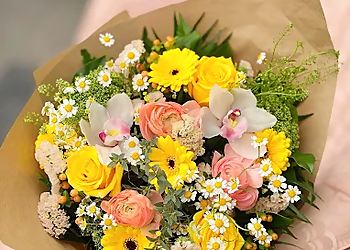 The Watering Can Flower Market - St Catharines, ON Fleuristes - Design Image