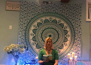 Aurora Cours de yoga  The Yoga Nest