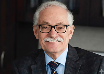 Thomas G. Frohlinger - Winnipeg, MB Bankruptcy Lawyers - Lawyer Portrait Image