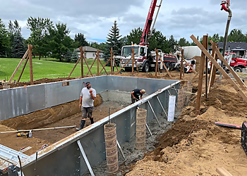 Thomas Outdoor Construction Thomas Outdoor Construction - Thunder Bay, ON Service De Piscine - Maintenance Service Image
