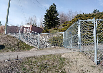 Kamloops fencing contractor Thompson Fencing Ltd.