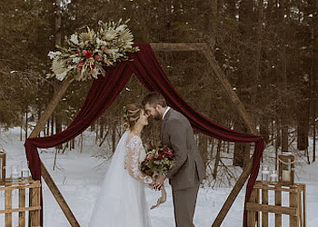 North Bay Planificateurs De Mariage Tickled Pink Brides