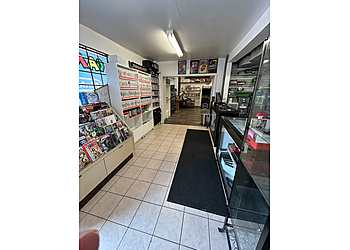 Kingston cell phone repair Tom Tech Repairs & Games