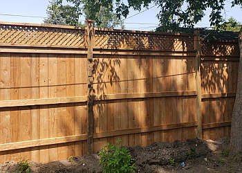 Toronto fencing contractor Top Quality Decks And Fences