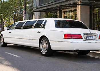 Top limo Guelph - Guelph, ON Service De Limousine - Limo image