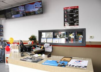 Kitchener car repair shop Total Quartz