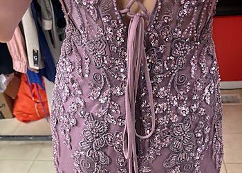 Touch Stitch - Waterloo, ON Dry Cleaners - Service Image