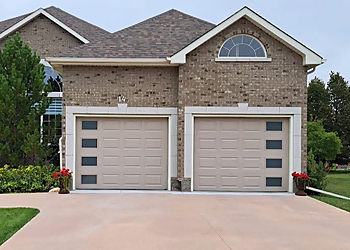 Transcona Overhead Doors Ltd. - Winnipeg, MB Réparations De Portes De Garage - Service Highlights