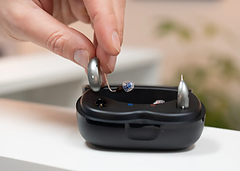 Ottawa audiologist Treat Hearing