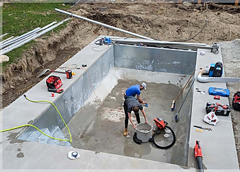 Trevi Pools & Spas Calgary - Airdrie, AB Service De Piscine - Repair Process Image