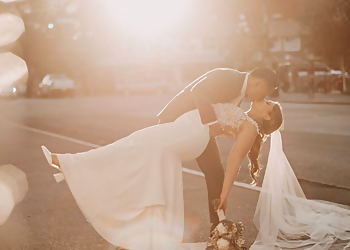 Tulle & Tweed Photography - St Johns, NL Photographes De Mariage - Work Image