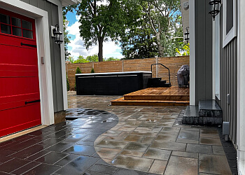 Halton Hills landscaping company TurtleCreek Landscaping