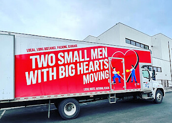 Two Small Men with Big Hearts Moving Co. - Lethbridge, AB Déménageurs - Moving Truck Image