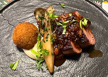 Quebec caterer Un Cochon dans la Ville