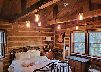 Une Fleur au Bord de L'Eau - Granby, QC Lit Et Petit Déjeuné - Bedroom Interior Image