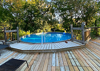Une Fleur au Bord de L'Eau - Granby, QC Lit Et Petit Déjeuné - Outdoor Seating Image