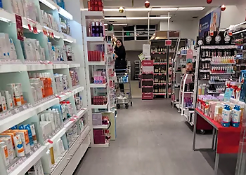 Uniprix C. Dupuis-Brousseau, D. Vermette et E. Lambert - Quebec, QC Pharmacies - Medicine Store Image