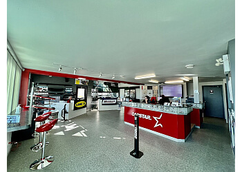 Saskatoon Carrosseries de automobiles Unique CARSTAR Collision, Auto Glass and LineX Coatings