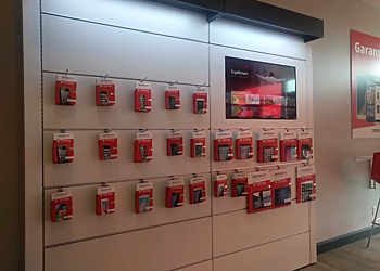 UniverCell Longueuil - Longueuil, QC Réparation De Téléphone Portable - Business Interior Image