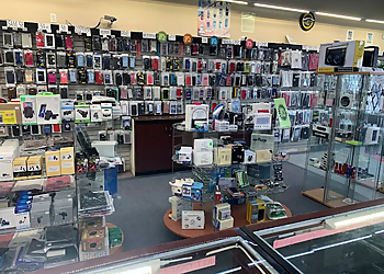 Univercell - Mississauga, ON Cell Phone Repair - Business Interior Image
