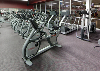 Quebec Gymnases Univers Gym Fitness