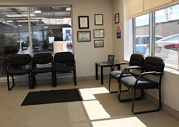 Halton Hills auto body shop Uptown Collision