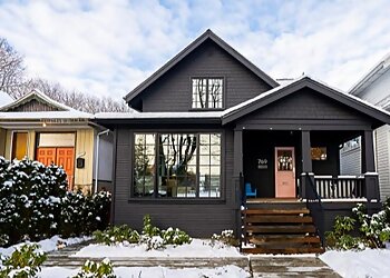 Vancouver Agents Immobiliers Place Real Estate Team - OAKWYN REALTY