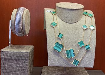 Aurora Bijouteries VandenBosche Jewellers