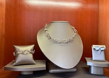 Aurora Bijouteries VandenBosche Jewellers