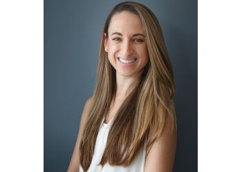 Vanessa Younes, PT - MOMENTUM CHIROPRACTIC & SPORTS THERAPY