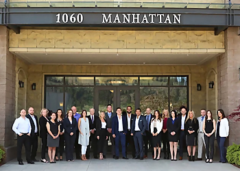 Vantage West Realty, Inc. - Kelowna, BC Agents Immobiliers - Professional Team Image