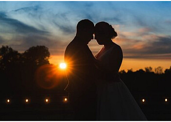 Orillia wedding photographer Vaughn Barry Photography