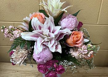 Windsor Fleuristes Victoria's Flowers & Gift Baskets