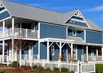 Welland fencing contractor Vinyl-Fencing.ca